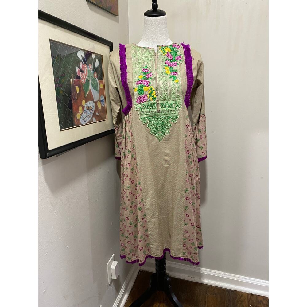 The Fads Dress EU Size 38 = US 6 = US Small Embroidered Dress with Tassels - Picture 2 of 9